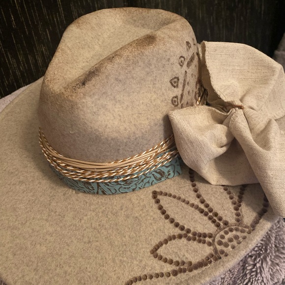 Custom Design Burnt Flat Brim - Picture 3 of 3